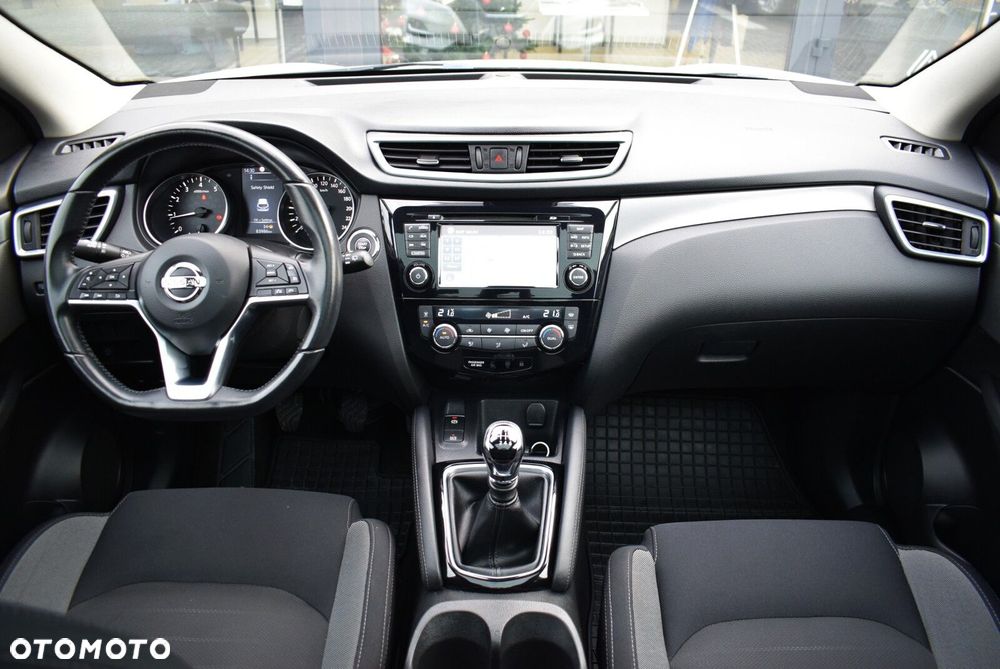 Nissan Qashqai 1.2 DIG-T N-Connecta - 16