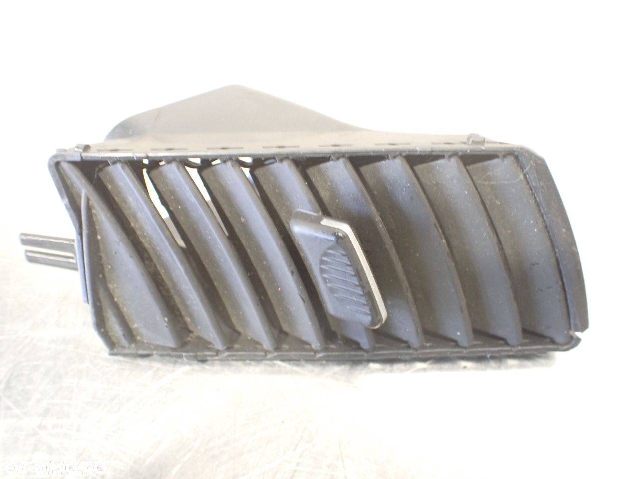 KRATKA NAWIEWU PRAWA OPEL ZAFIRA B 1.9 6126655178 - 1