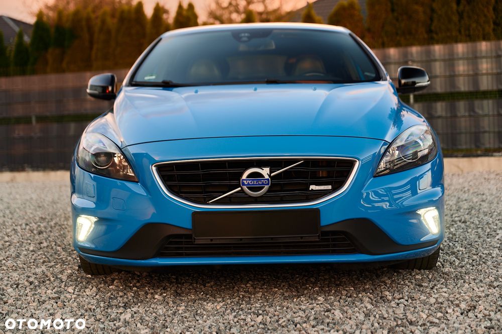 Volvo V40 D3 R Design - 16