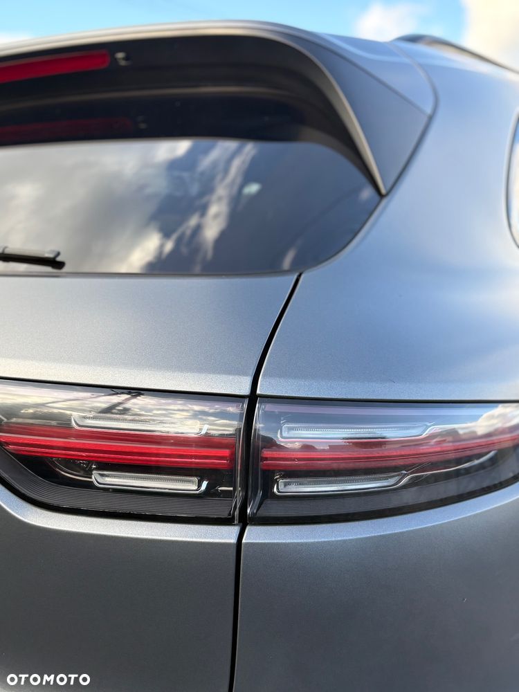 Porsche Cayenne E-Hybrid Platinum Edition - 28