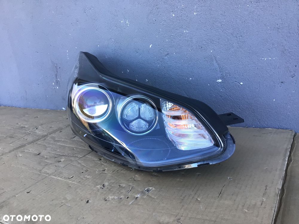 Lampa przednia Kia Sportage lV 4 Xenon - 1
