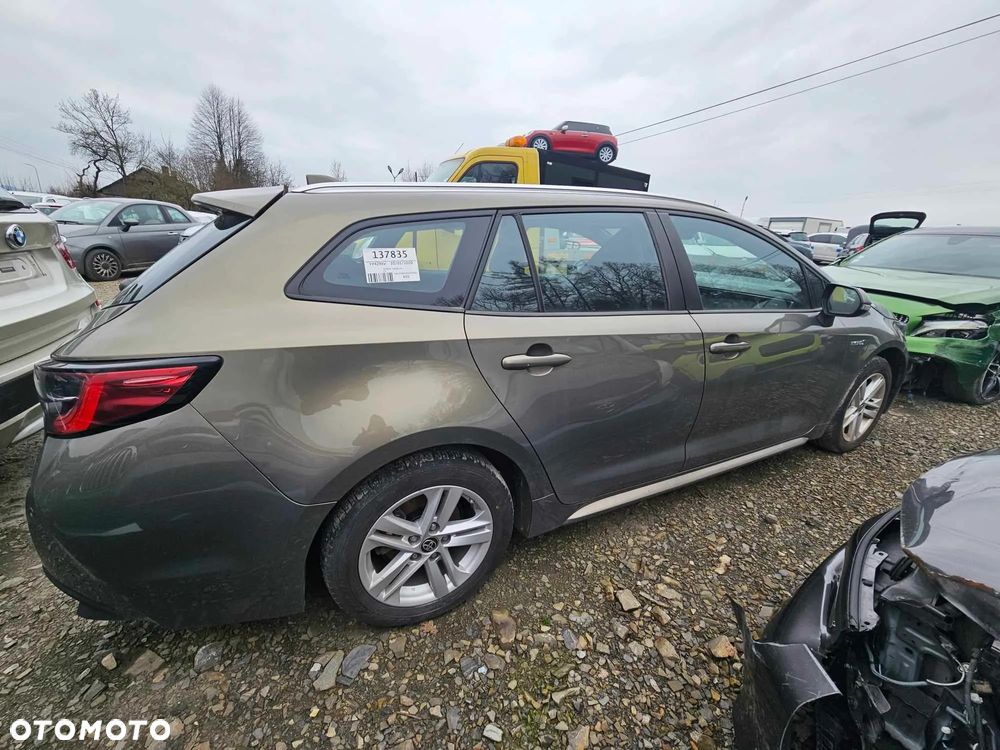 Toyota Corolla 2.0 Hybrid Touring Sports Business Edition - 2