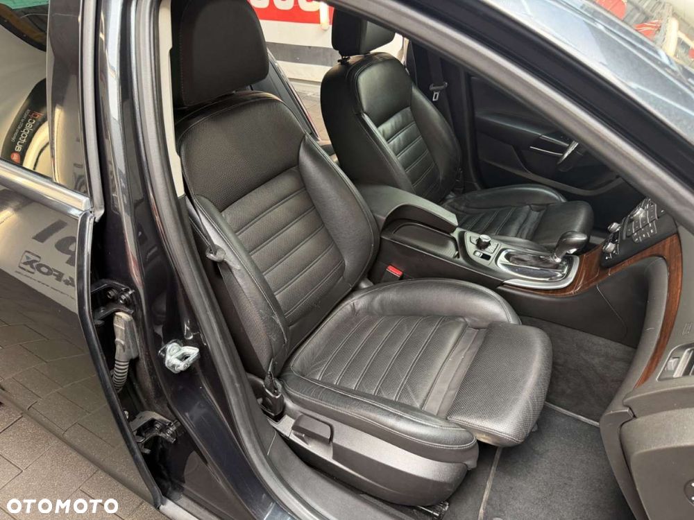 Opel Insignia - 36