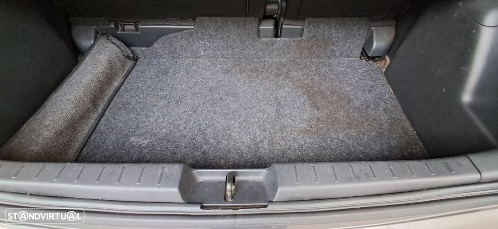 Toyota Yaris 1.0 VVT-i - 9