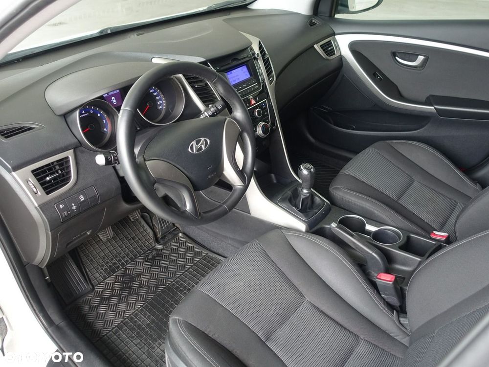 Hyundai i30 1.4 Comfort - 12