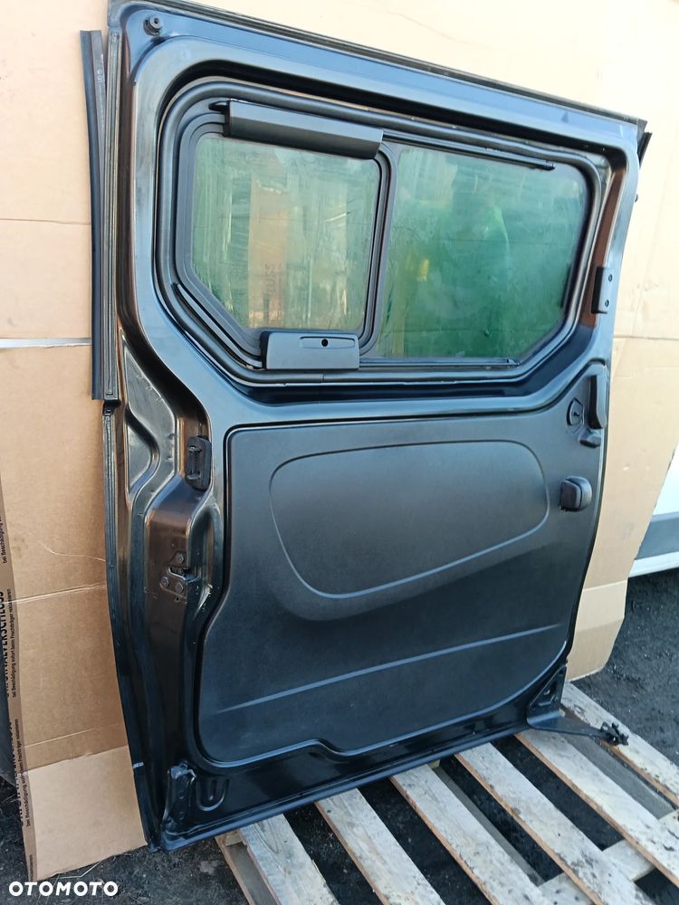 Drzwi boczne przesuwne kompletne lewe Fiat Talento czarne 347 - 7