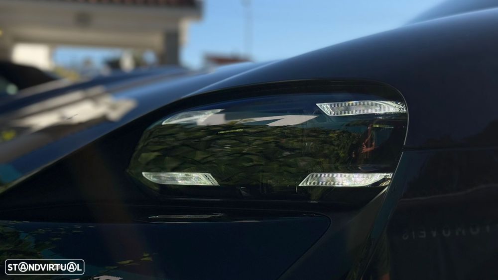 Porsche Taycan Cross Turismo 4S - 30