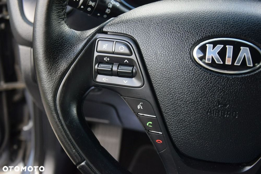 Kia Ceed 1.4 CVVT Dream Team Edition - 23