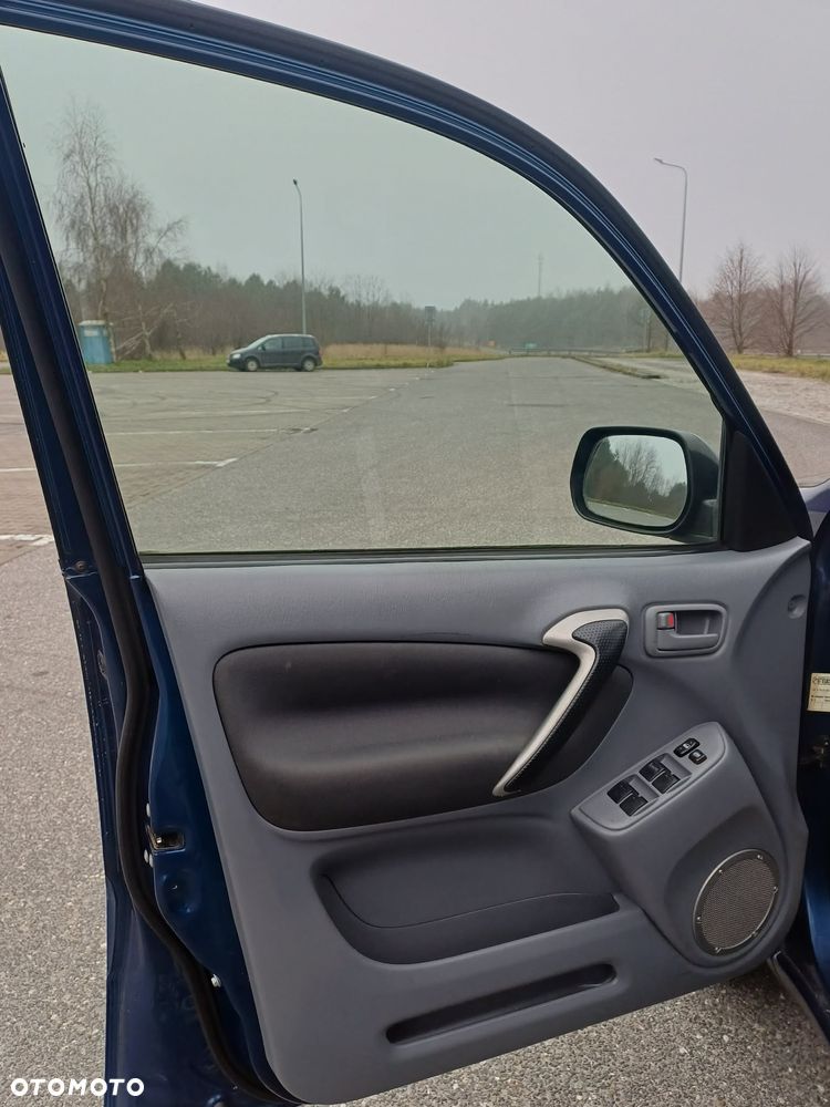 Toyota RAV4 2.0 VVT-i 4x4 - 16