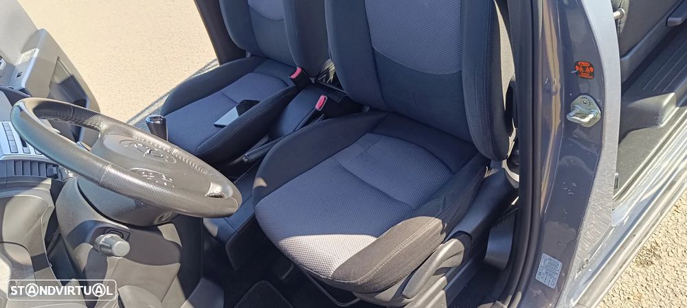 Mazda 5 MZR-CD 2.0 Hightech - 14