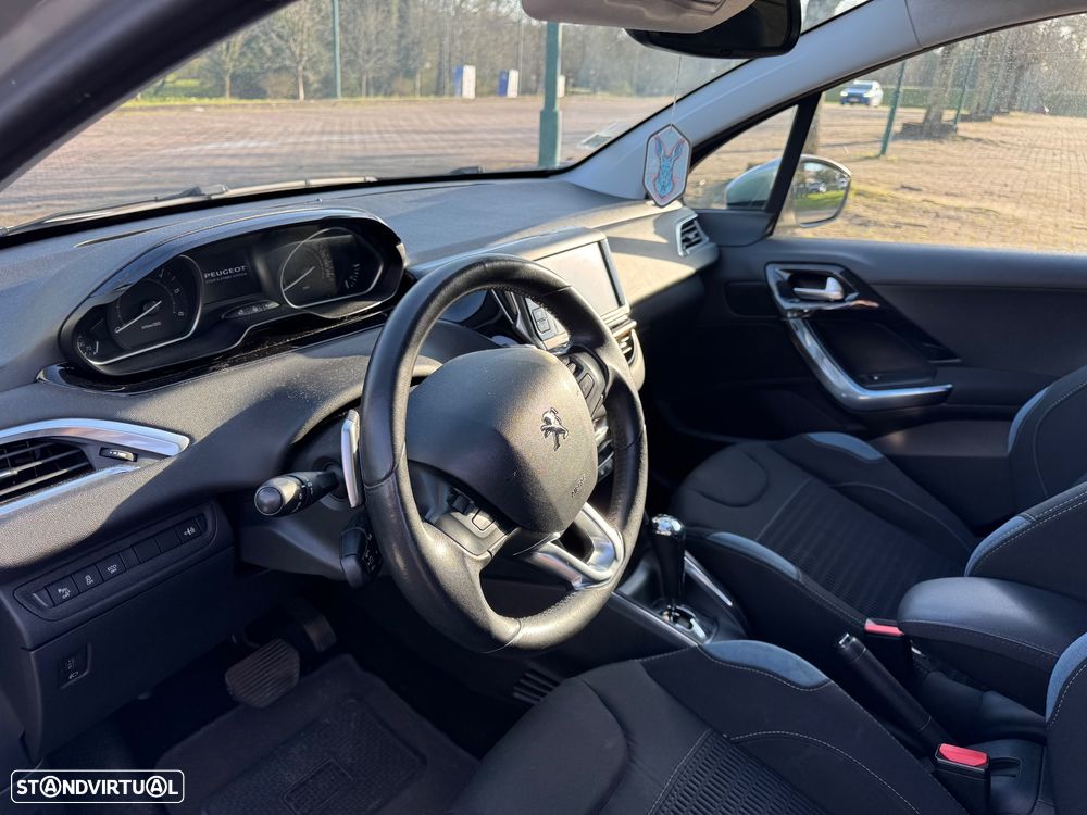 Peugeot 208 1.6 e-HDi Allure 2-Tronic - 6