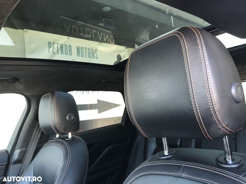 Jaguar F-Pace - 31