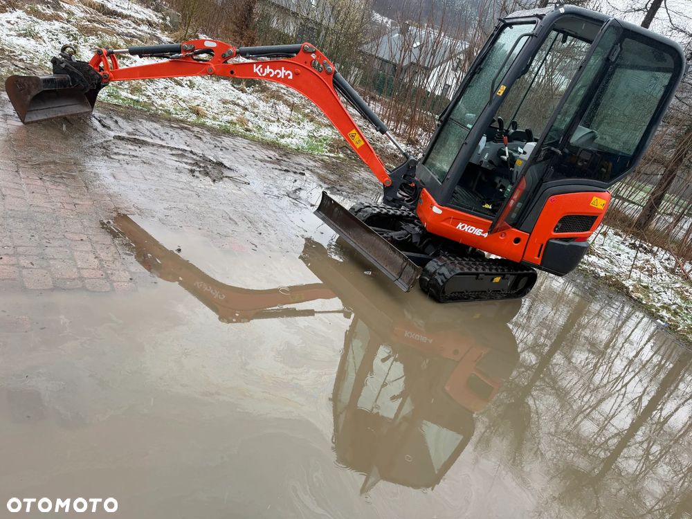 Kubota KX016-4 Koparka Gąsienicowa 2 tony. DEKRA aktualna do 2026r. Rozsuwane Hydr. podwozie! Sprowadzona z Gospodarstwa Norweskiego! Zero luzów i wycieków. Maszyna jak Nowa z Salonu! 2016rok. Pełna Dokumentacja. Gąsienice bez zużycia! Łyżka Skarpowa! Szybkozłącze! szybka wolna jazda. Ani deka luzów i wycieków. OKAZJA - 1