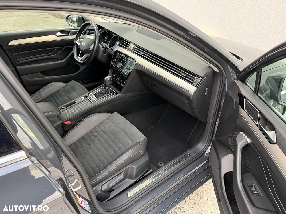 Volkswagen Passat 2.0 TDI DSG Highline - 26