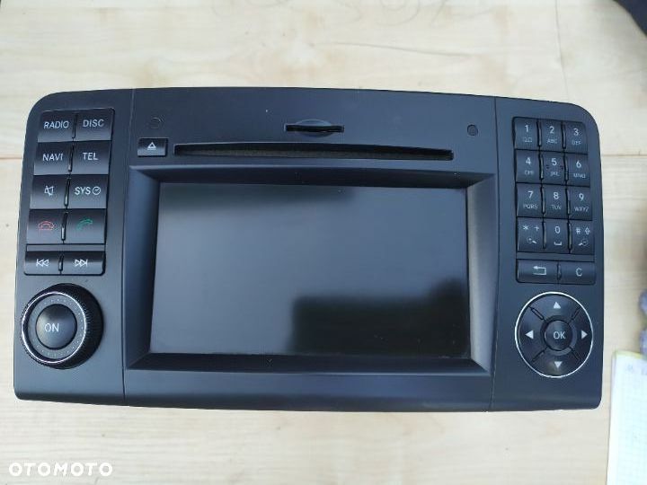 MERCEDES ML GL 164 LIFT command radio CD Europa   SD - 14
