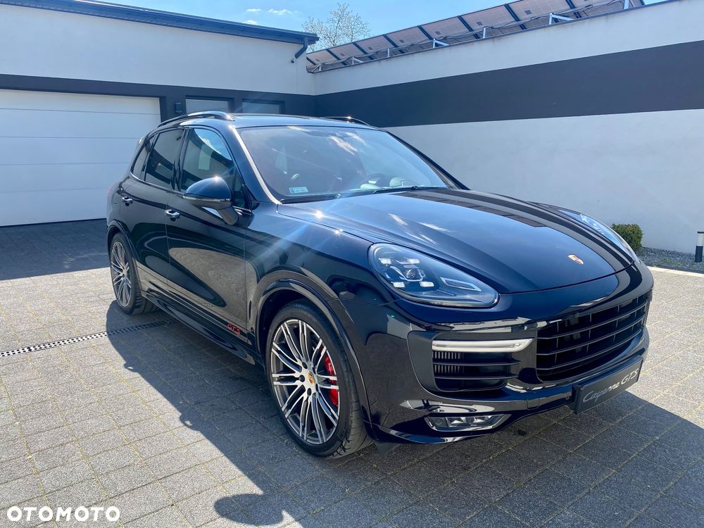 Porsche Cayenne GTS - 2