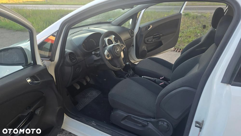 Opel Corsa - 24