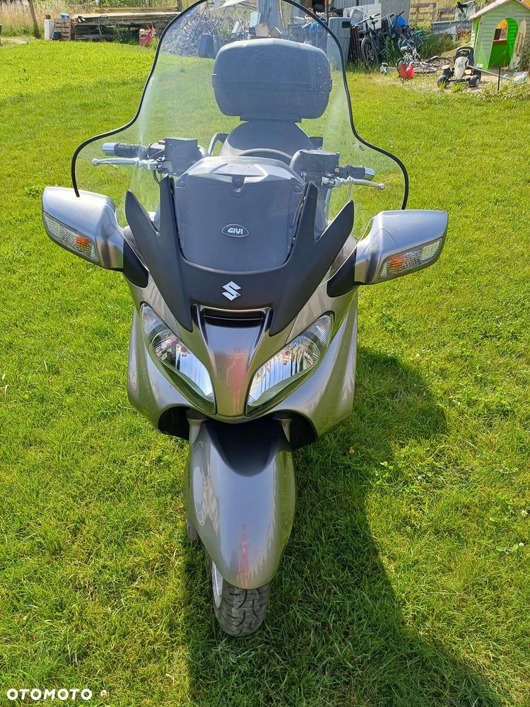 Suzuki Burgman - 9