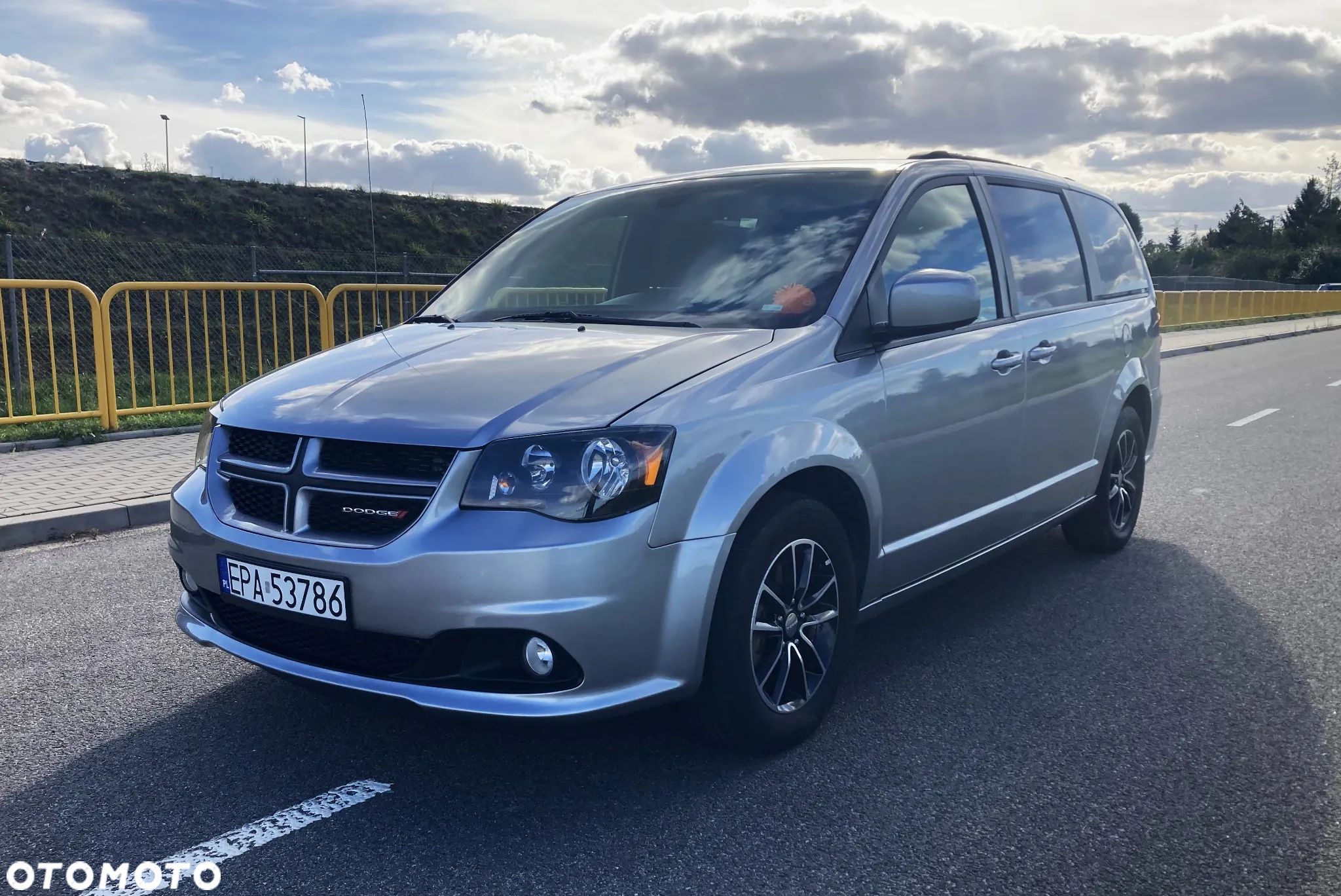 Dodge Grand Caravan - 1