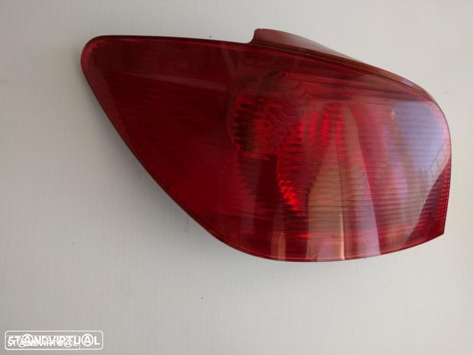 Farolim farol tras esquerdo peugeot 307 2001 a 2005 - 2