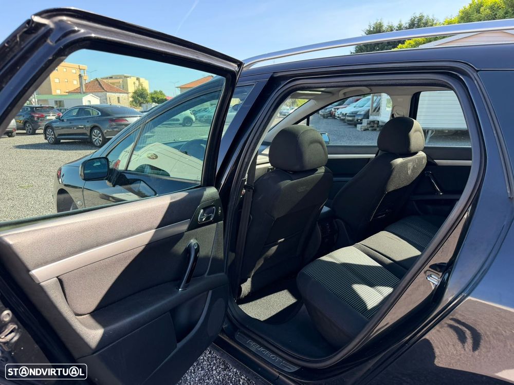Peugeot 407 SW 1.6 HDi Premium - 23