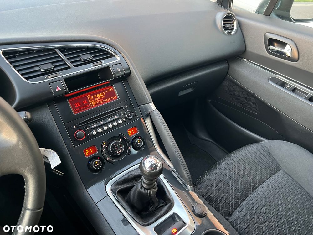 Peugeot 3008 HDi 115 Allure - 13