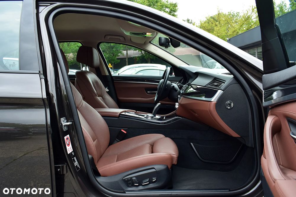 BMW Seria 5 535i xDrive Luxury Line - 8