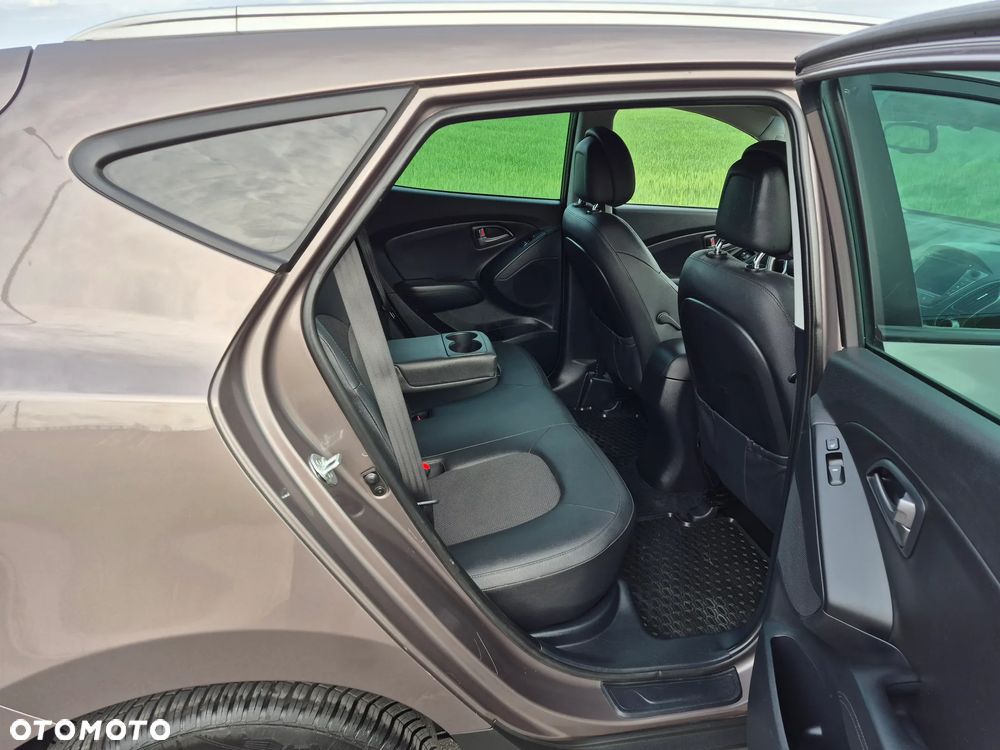 Hyundai ix35 2.0 CRDi 4WD Automatik Fifa World Cup Gold Edition - 10