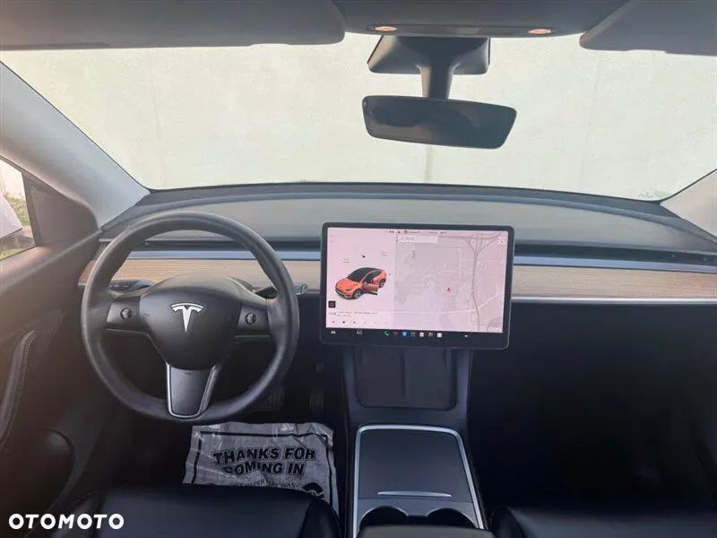 Tesla Model Y Long Range Dual Motor AWD - 28