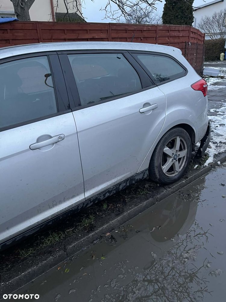 Ford Focus 1.5 EcoBoost Trend ASS - 5