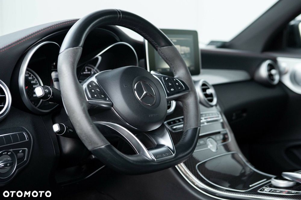 Mercedes-Benz Klasa C AMG 43 4-Matic - 24