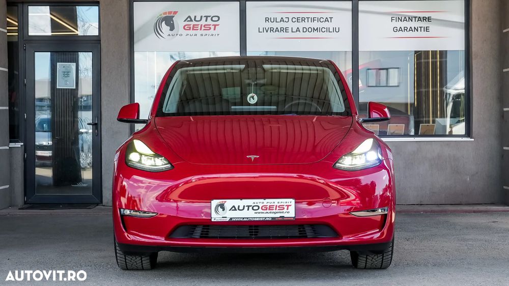 Tesla Model Y - 3