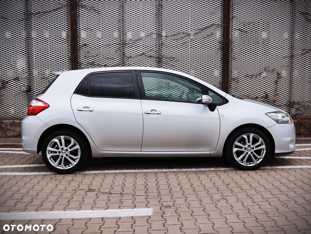 Toyota Auris 1.6 Dynamic - 2