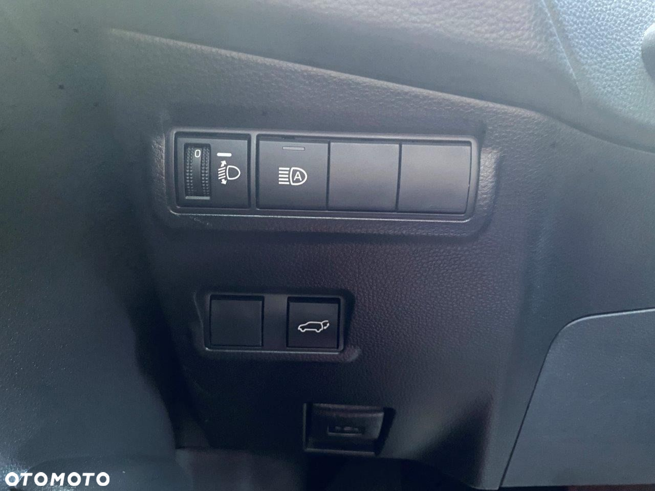 Toyota Corolla Cross 2.0 Hybrid Style AWD - 25