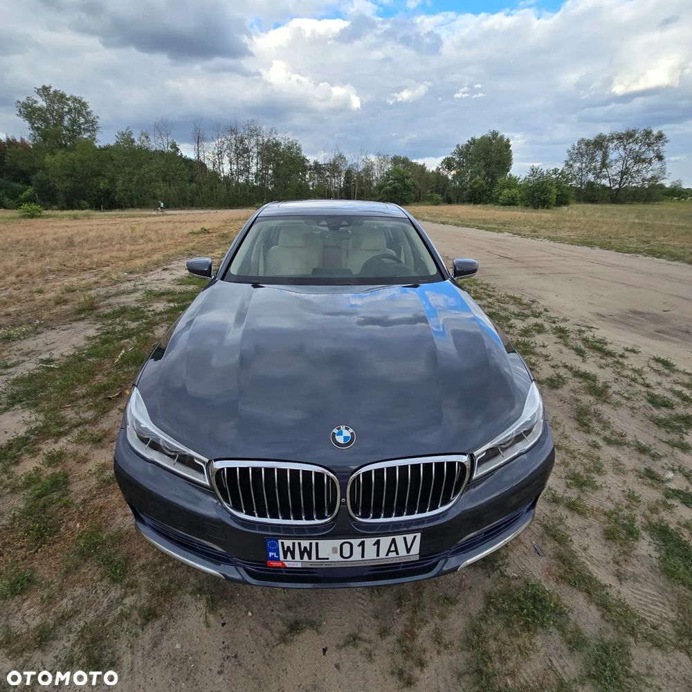 BMW Seria 7 750Li Edition Exclusive - 4