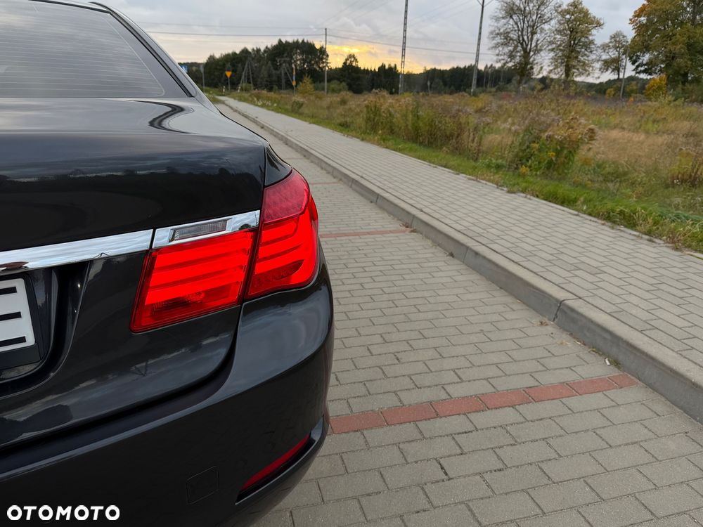 BMW Seria 7 730d - 24