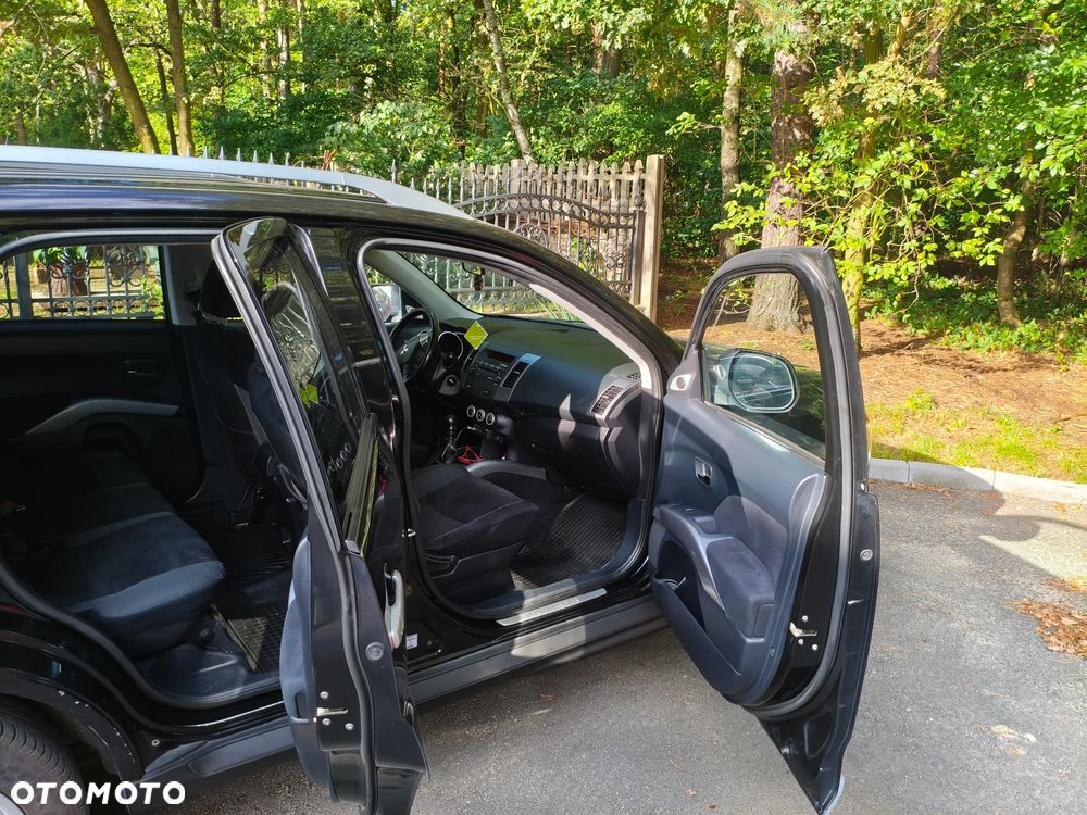 Mitsubishi Outlander 2.0 DID Instyle - 10