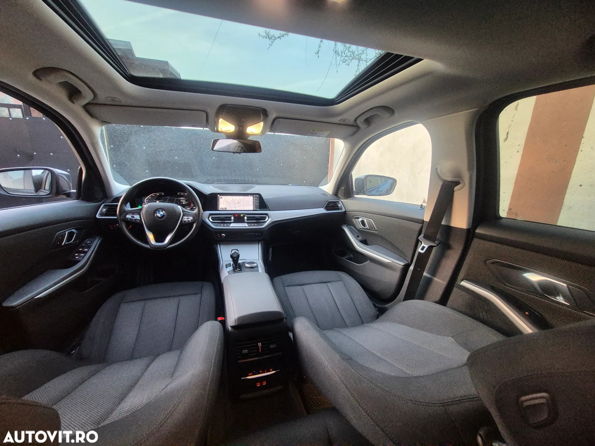 BMW Seria 3 320i AT - 10