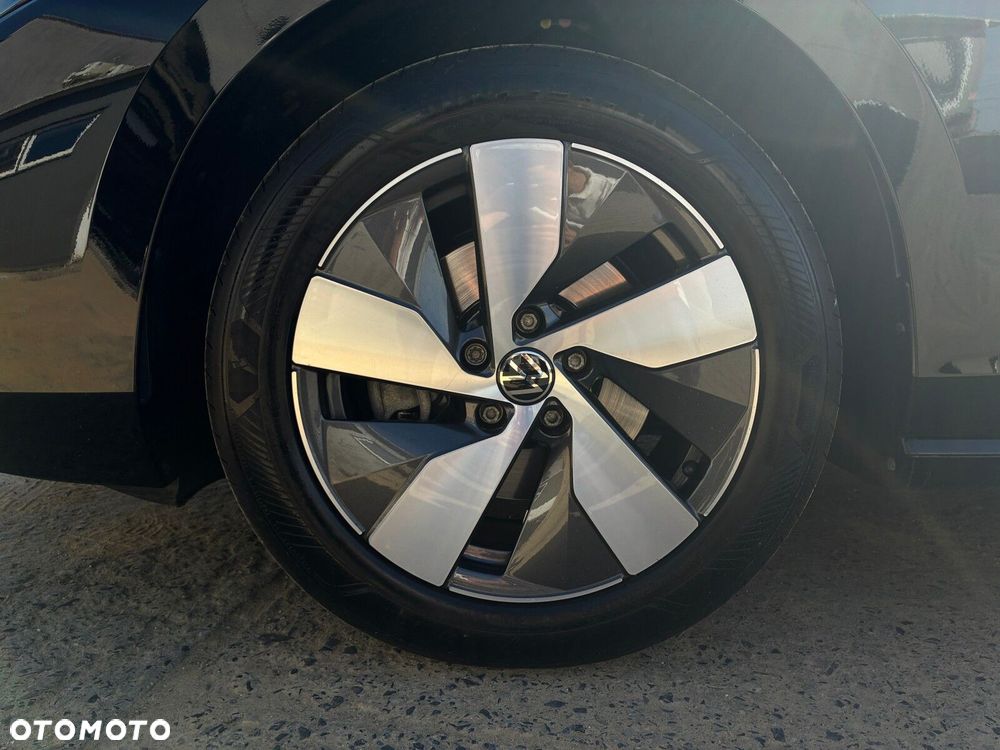 Volkswagen Passat - 27