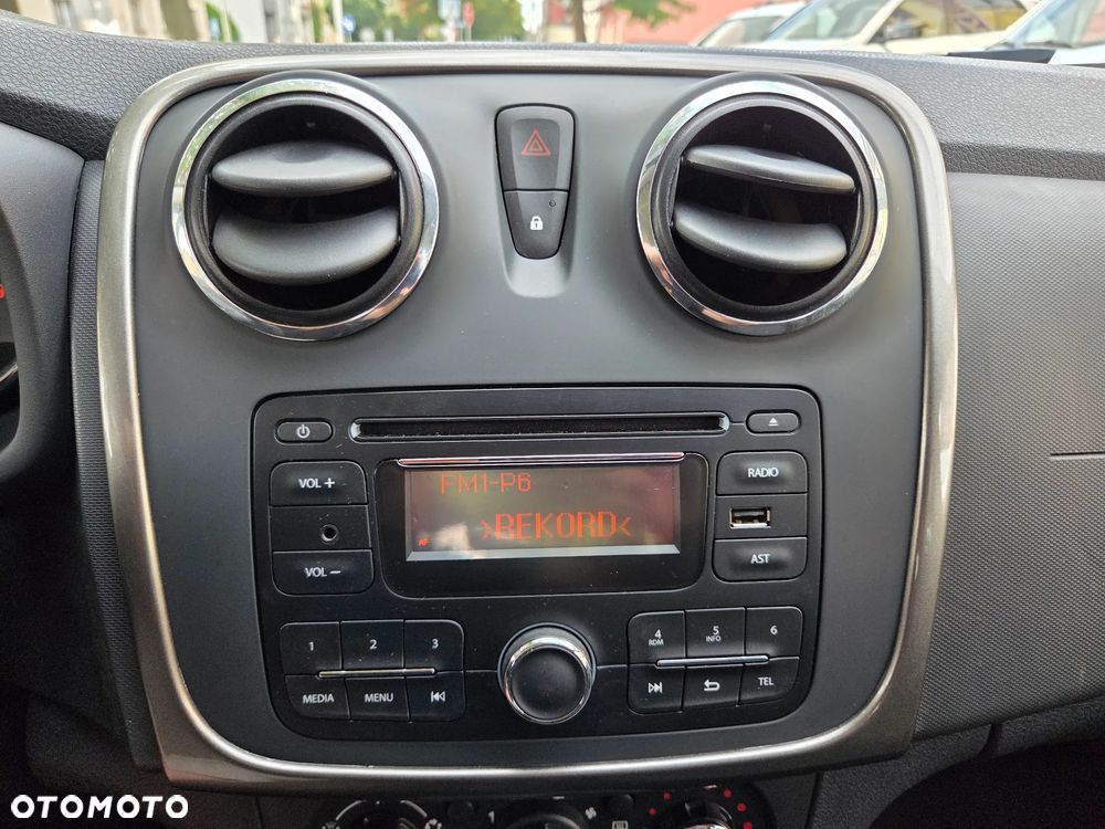 Dacia Sandero 1.2 16V 75 Essentiel - 16