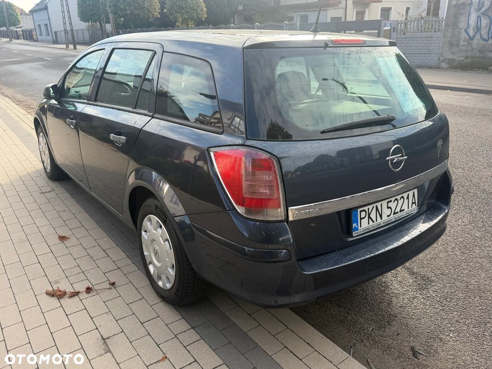 Opel Astra 2009 photo 3