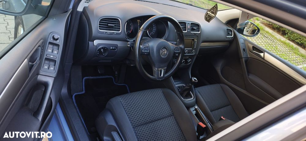 Volkswagen Golf - 5