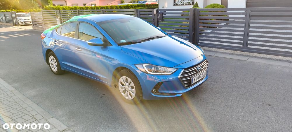 Hyundai Elantra 1.6 Comfort - 5