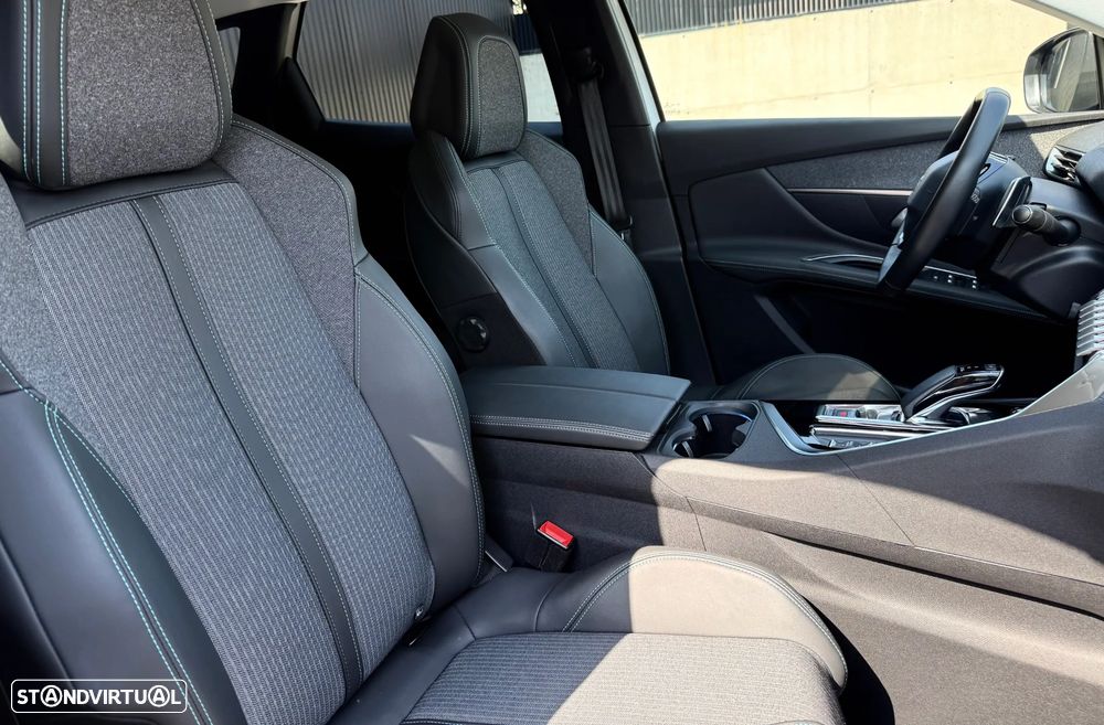 Peugeot 3008 1.6 Hybrid Allure Pack e-EAT8 - 27