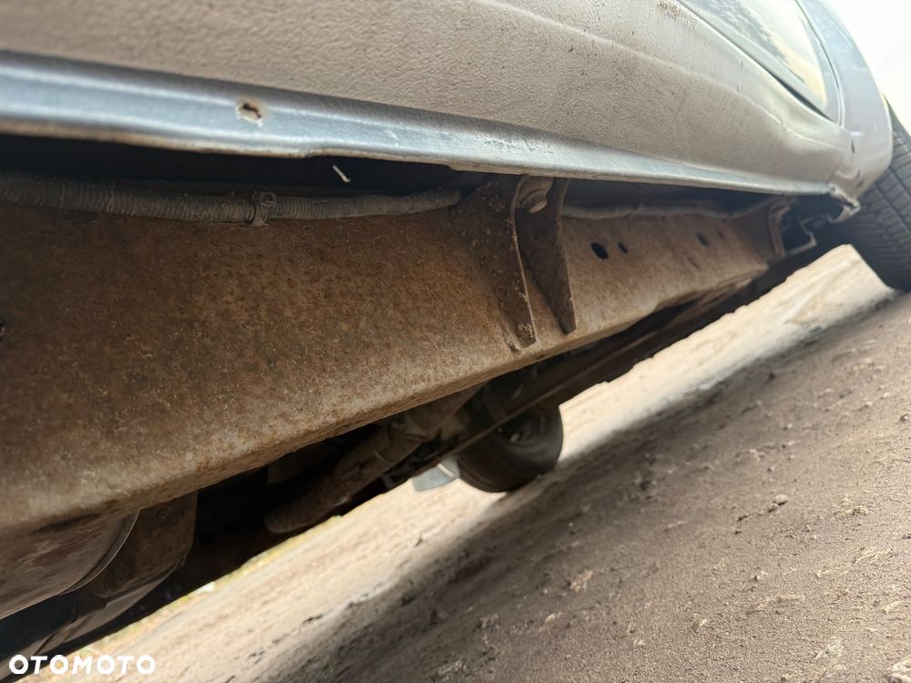 Nissan Navara 2.5 D SE - 9