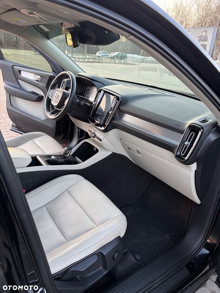 Volvo XC 40 T5 AWD Momentum - 17