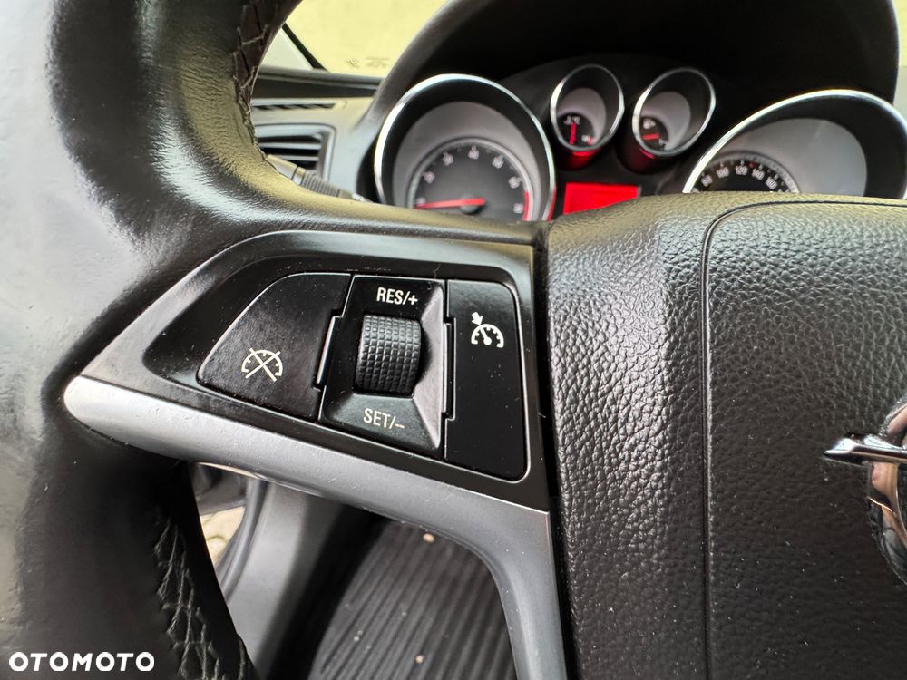 Opel Insignia 1.8 Cosmo - 9