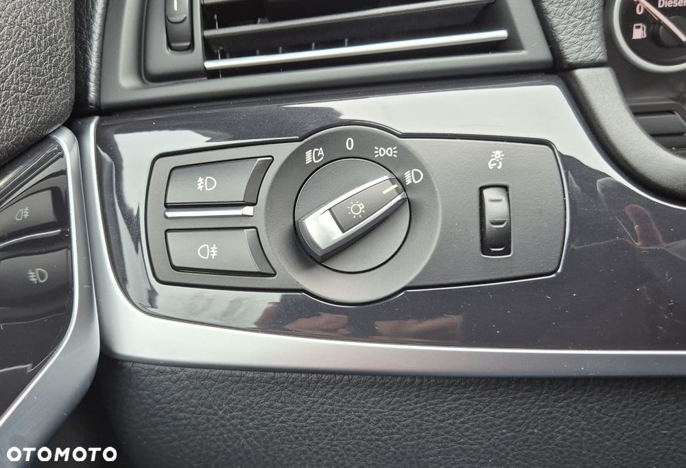 BMW Seria 5 525d - 21