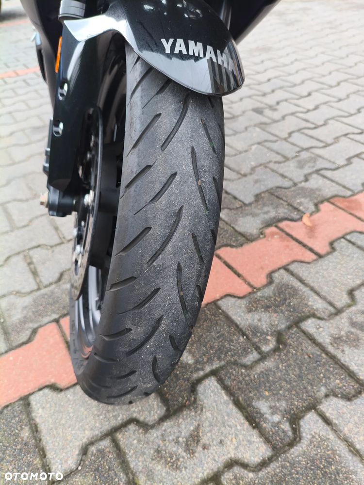 Yamaha R3 - 27