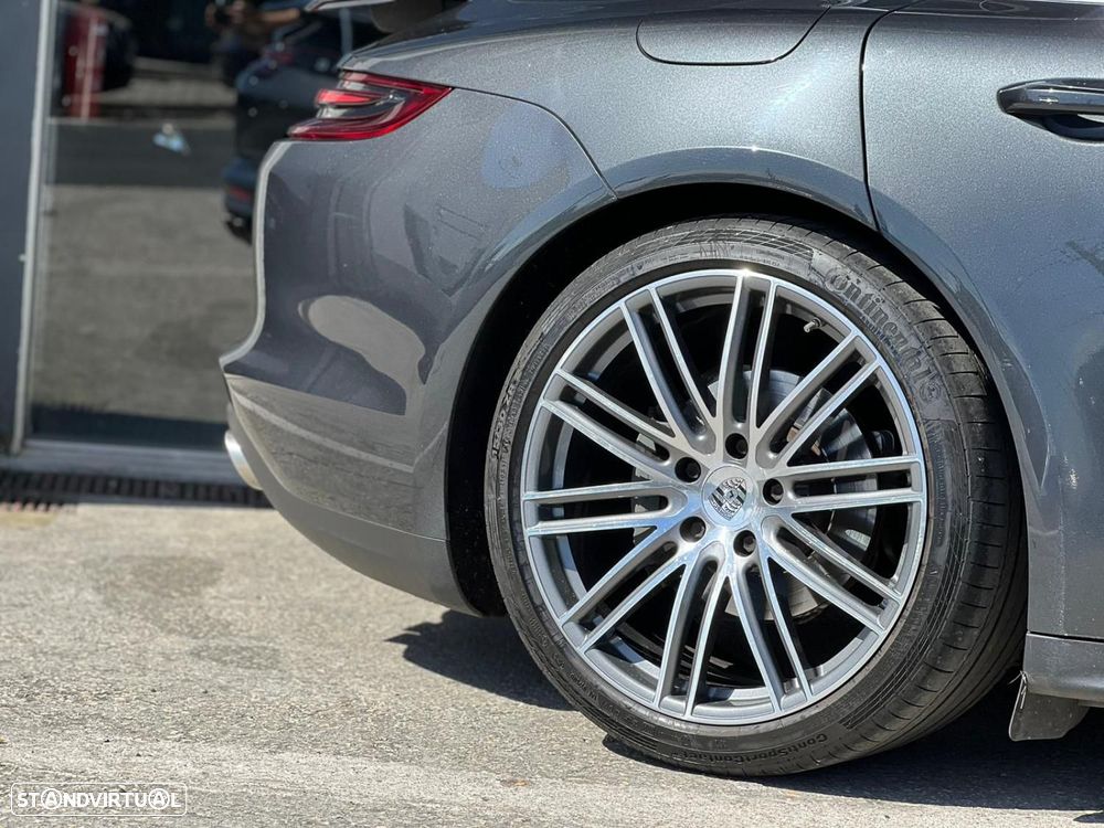 Porsche Panamera 4 S - 4